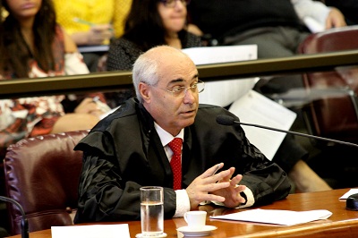 O Conselheiro Relator Mauri Torres ( Foto: Karina Camargos Coutinho)